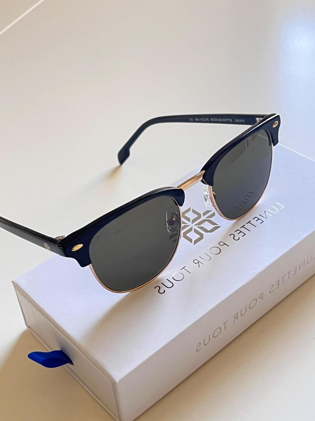 mockup-sunglasses-2
