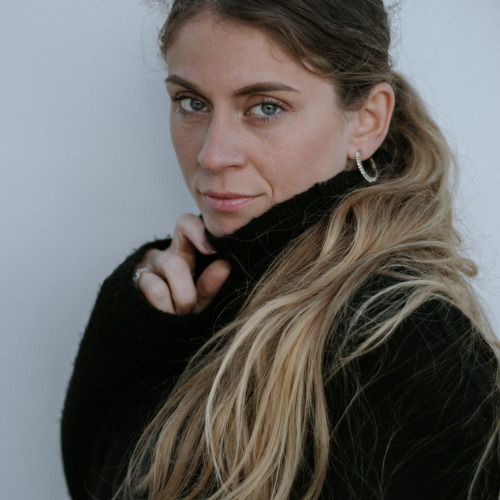 Lindsay D.